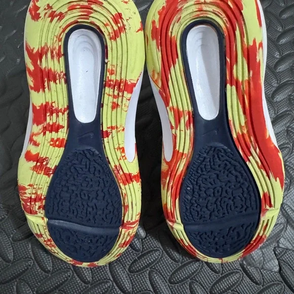 Isofly Basketball Shoes - Picture 3 of 3